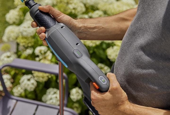 Produktbild Gardena AquaClean (Akkubetrieb)