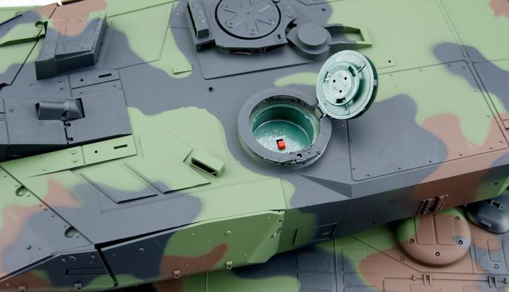 Actual product image Amewi Panzer Leopard 2 A6 2.4GHz M 1:16 / R&S / Metal Gear Unit (RTR Ready-to-Run)