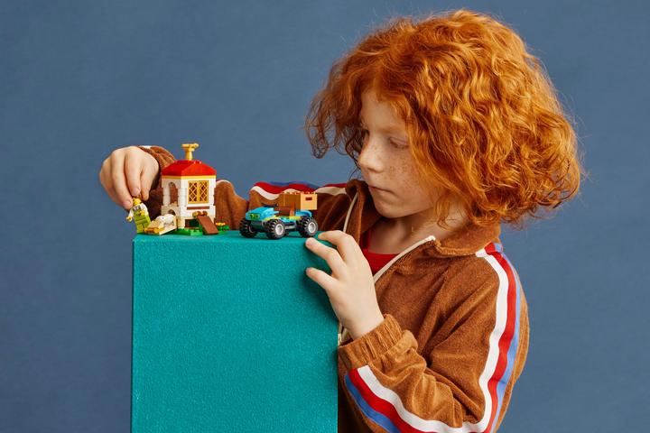 Actual product image LEGO Chicken coop (60344, LEGO City)