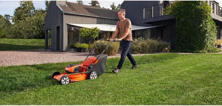 Image du produit Husqvarna LC 142iS (Fonctionnement sur batterie)