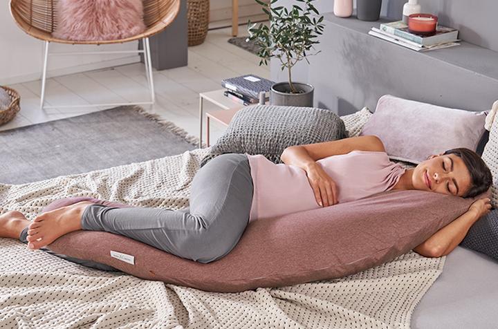 Produktbild Theraline Stillkissen "Das Original" mit Microperlenfüllung inkl. Bezug 190 cm (190 cm)