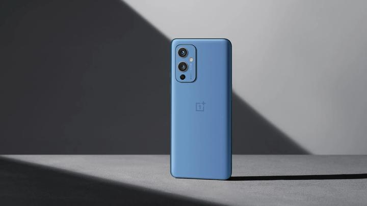 Produktbild OnePlus 9 (8GB) (128 GB, Arctic Sky, 6.55", Dual SIM, 48 Mpx, 5G)