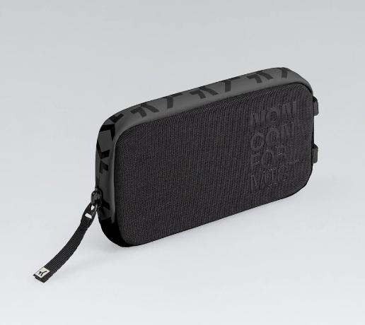 Actual product image Gobik Mobile phone case ESSENTIAL 2.0 TRUE BLACK