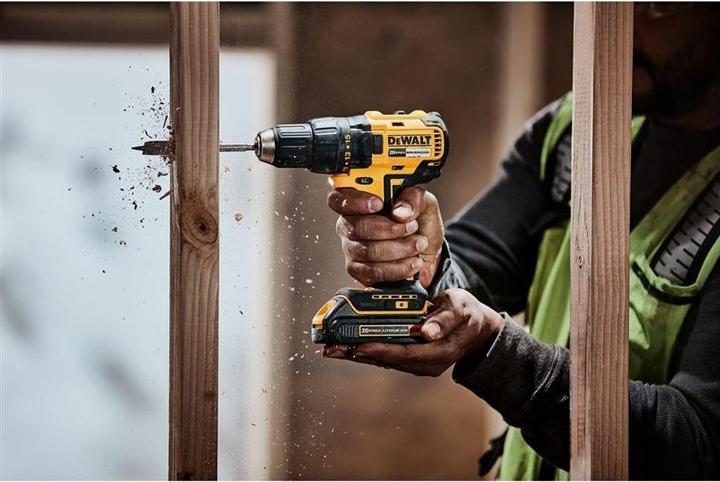Image du produit DeWalt Perceuse sans fil Dcd777m2t-Qw (Fonctionnement sur batterie)