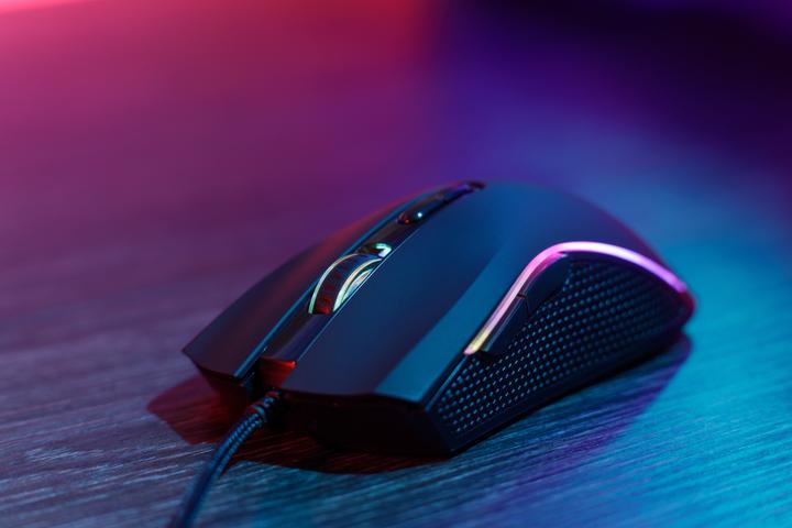 Produktbild SureFire Hawk Claw Gaming 7-Button Mouse with RGB (Kabelgebunden)