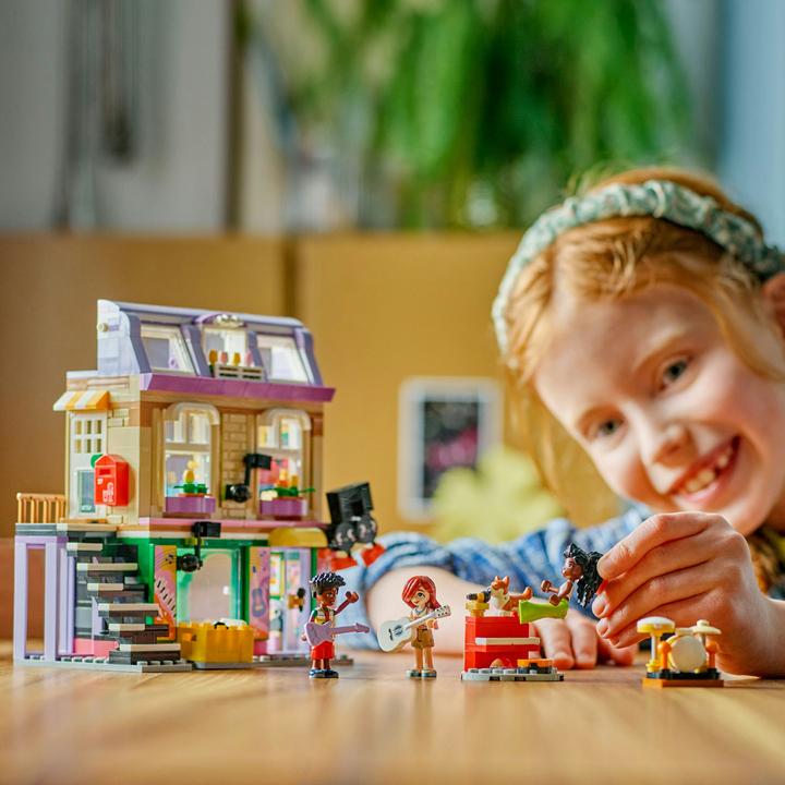 Actual product image LEGO Musikladen & Wohnung (42653, LEGO Friends)