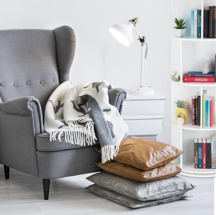 Actual product image Relaxdays Rotating Bookshelf with 12 Slots (50 x 50 x 138 cm)