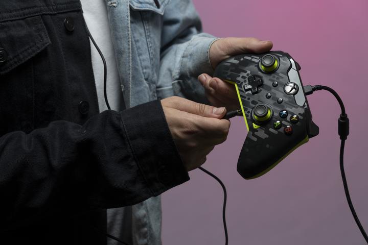 Actual product image PDP Wired Controller (PC, Xbox Series X, Xbox Series S, Xbox One S)