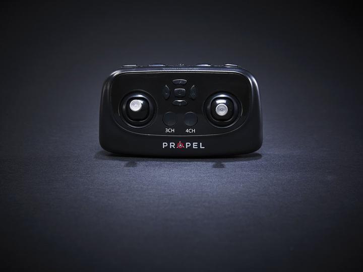 Image du produit Propel licence officielle Warner Bros. Batwing Mini Performance Stunt Drone avec 360 degrés de cascades