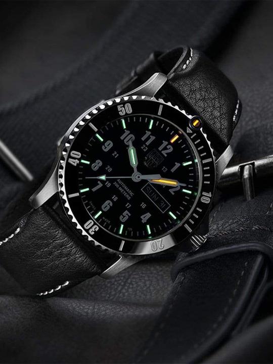 Immagine prodotto Luminox Sport Timer Automatic 0920 (Orologio da polso analogico, Fatto in Svizzera, 42 mm)