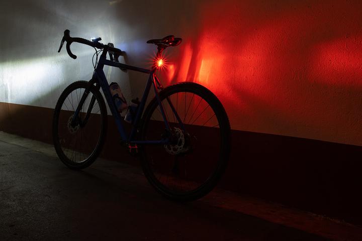 Productafbeelding Sigma Sport Aura 60/Infinity (60 lm, 60 lm)