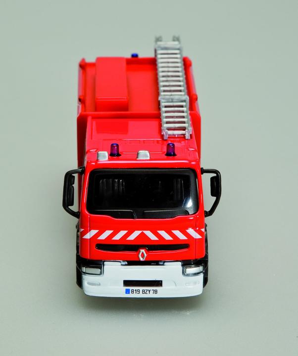 Actual product image Bburago Renault Premium Fire Brigade