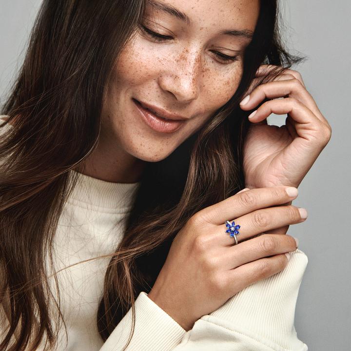 Produktbild Pandora Funkelndes Herbarium Cluster Ring (48, 925 Silber)