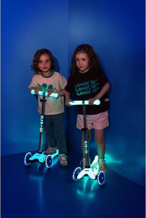 Immagine prodotto Micro Scooter Mini Deluxe Glow LED verde lime