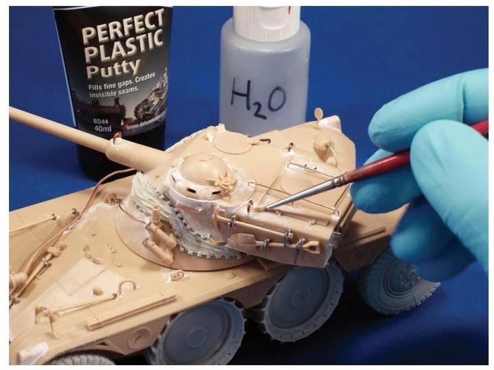Actual product image Deluxe Materials Perfect Plastic Putty 40ml (85 g, 40 ml)