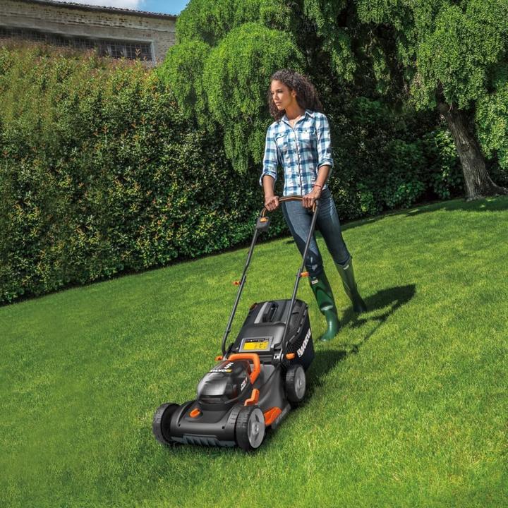 Actual product image Worx WG743E (Rechargeable battery operated)