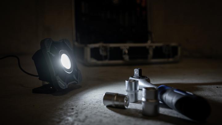 Produktbild Steffen WORKLIGHT LED Akku-Strahler 10W mit Standfuss (1000 lm)