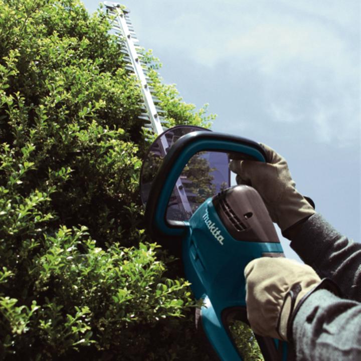Actual product image Makita UH4570 (Electric hedge trimmer)