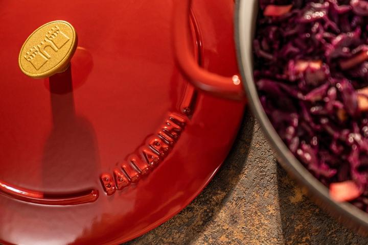 Image du produit Ballarini Cocotte BELLAMONTE 29 cm ovale 4,5 litres en fonte rouge (29 cm, Cocotte + faitout, Fonte)