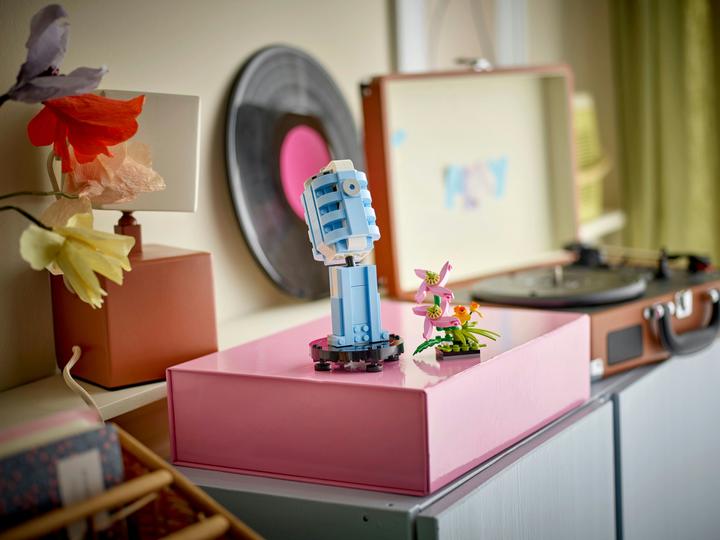 Actual product image LEGO Plattenspieler mit Blumen (31172, LEGO Creator Expert)