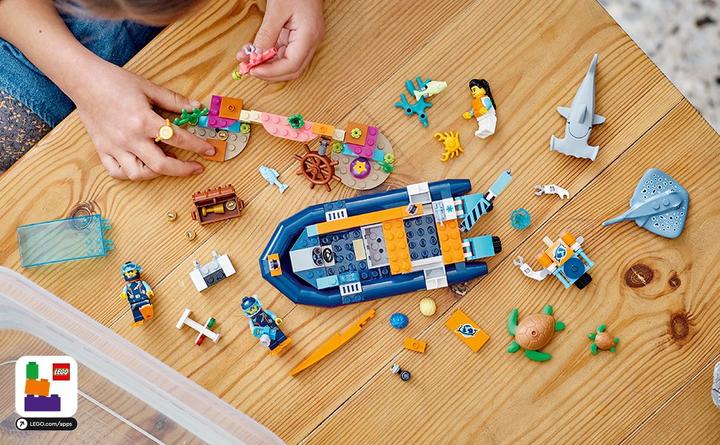 Actual product image LEGO 60377 Marine explorer boat (60377, LEGO City)