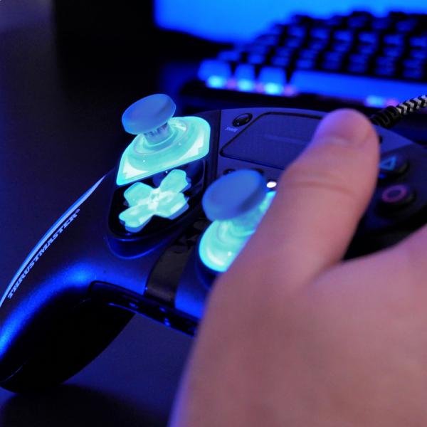 Actual product image Thrustmaster AddOn Gamepad Thrustm. eswap X LED BLUE CRYSTAL P. XBO/PC (Xbox Series X, Xbox One S, PS4)