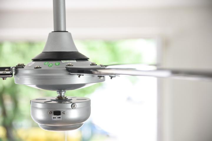 Actual product image Westinghouse Mountain Gale (52 dB)