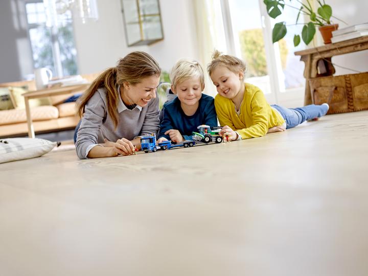 Actual product image LEGO Harvester Transport (60223, LEGO City)