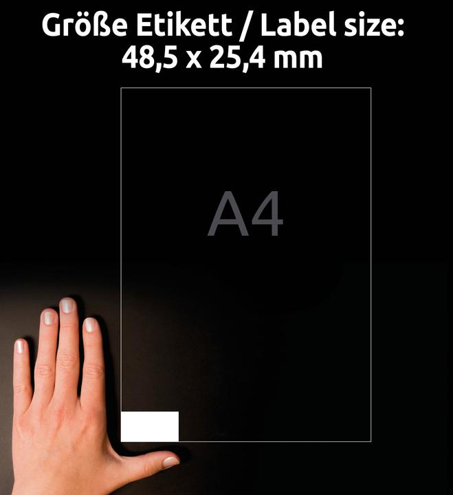 Actual product image Avery Universal labels