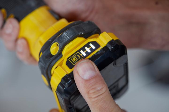 Actual product image Stanley V20 / 18Li 2.0 Ah (18 V)