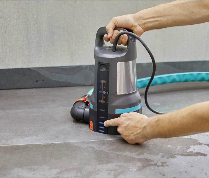Produktbild Gardena Tauchpumpe 11000 Aquasensor (Klarwasserpumpe)