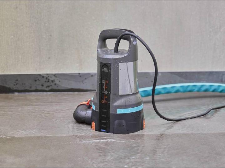 Produktbild Gardena Tauchpumpe 11000 Aquasensor (Klarwasserpumpe)