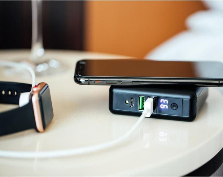 Immagine prodotto Adonit caricabatterie da viaggio (6700 mAh, 24 W, 24.79 Wh)