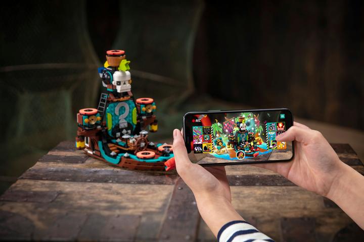 Produktbild LEGO Punk Pirate Ship (43114, LEGO Vidiyo)