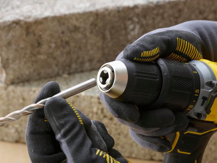Actual product image Stanley SFMCD715D2K-QW (Rechargeable battery operated)