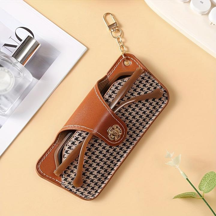 Image du produit Only-Bags.Store Étui à lunettes simple en cuir PU avec chaîne - design moderne et minimaliste pour la portabilité