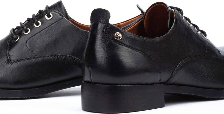Actual product image Pikolinos Royal (42)