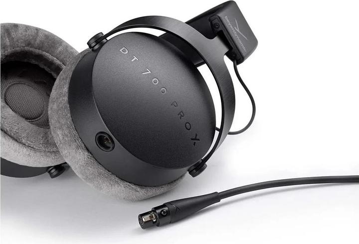 Actual product image Beyerdynamic DT 700 PRO X (No noise cancelling, Cable)