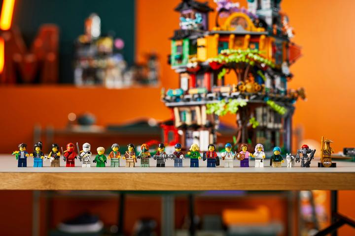 Actual product image LEGO Die Gärten von NINJAGO City (71741, LEGO Ninjago, LEGO Rare Sets)