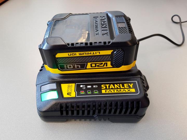 Actual product image Stanley V20 Starter Kit (18 V)