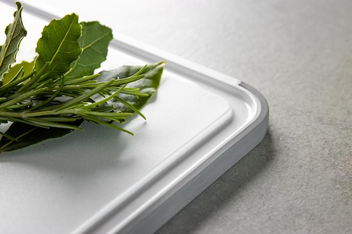 Produktbild KitchenAid Classic Polypropylene Non-slip Chopping Board, 20 x 25cm