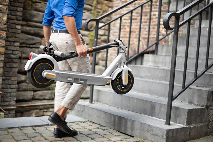 Actual product image Segway-Ninebot MAX G30LE II (25 km/h, 40 km, 350 W)