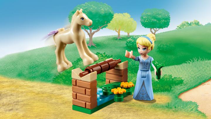 Actual product image LEGO Cinderella's dream castle (41154, LEGO Disney)
