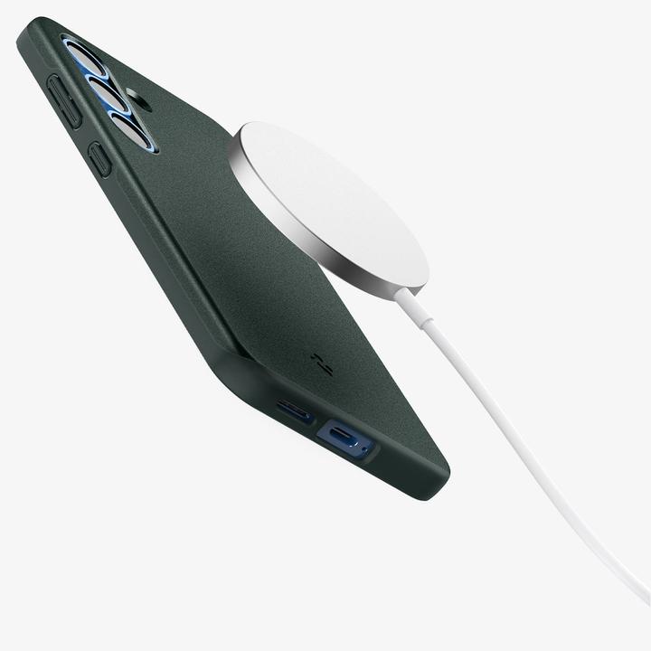Actual product image Spigen Thin Fit (Samsung Galaxy S25)