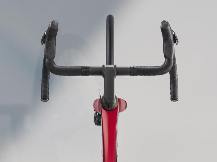 Actual product image Trek Madone SL 6 Gen 8 (53 cm)