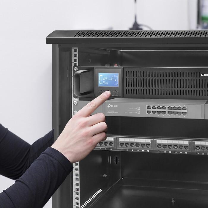 Actual product image Qoltec 53945 UPS 1KVA (1000 VA, 800 W, Online double converter UPS)