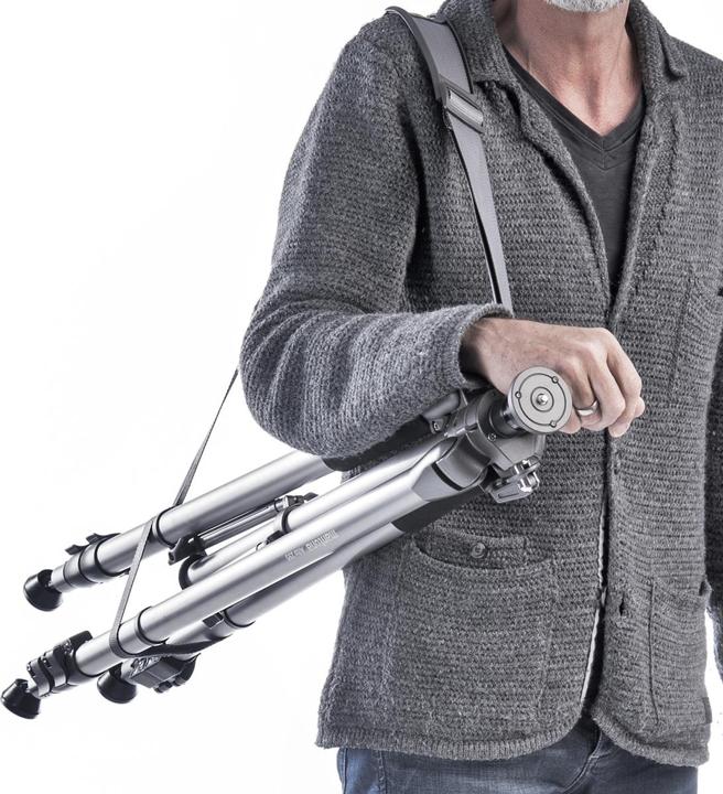 Actual product image mantona Alto 295 tripod with crank column (Metal)