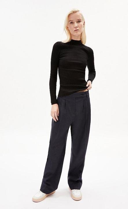 Actual product image Armedangels Alaania Pullover Stand-Up Collar Black (XS)