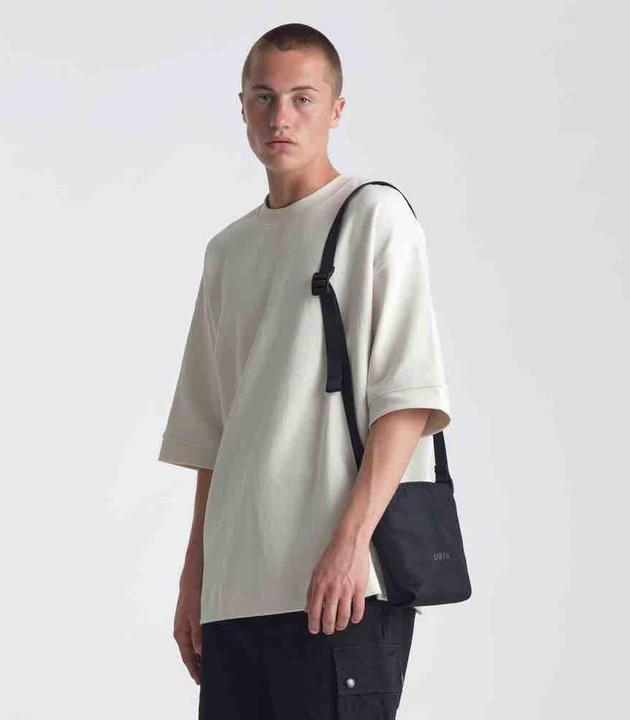 Image du produit Urth Andesite Camera Pouch (Noir) (Étui pour appareil photo)