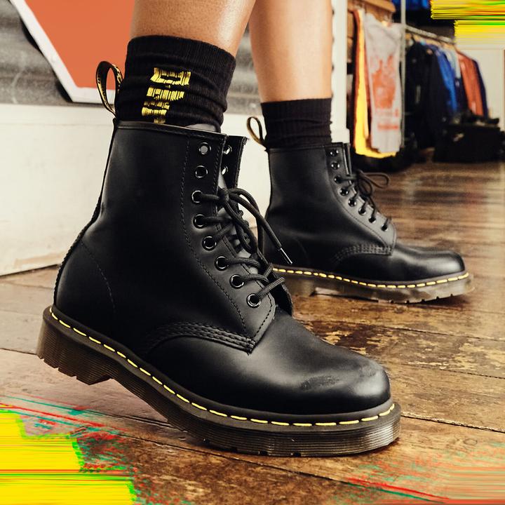 Actual product image Dr. Martens boots (38)